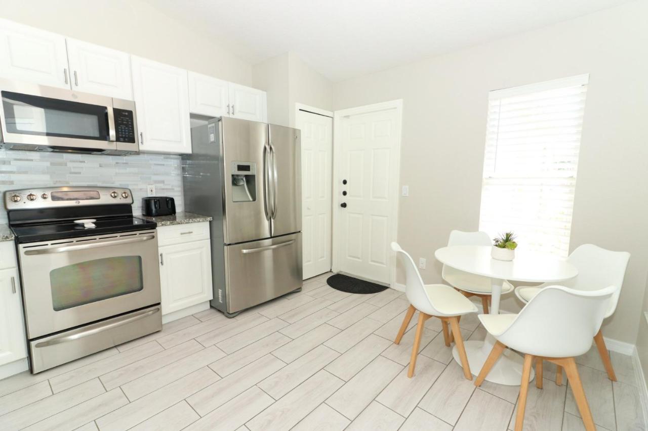 Lilys Stylish Villa Close To Disney Ideal For Long Stays Orlando Exteriér fotografie